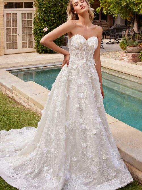 STRAPLESS WEDDING BALL GOWN